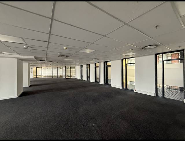 3,163M² OFFICE TO LET IN CAPE TOWN CITY CENTRE